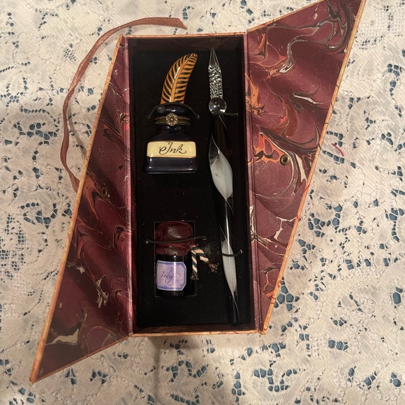 Madame de Pompadour Ink Box - Picture 3 of 8